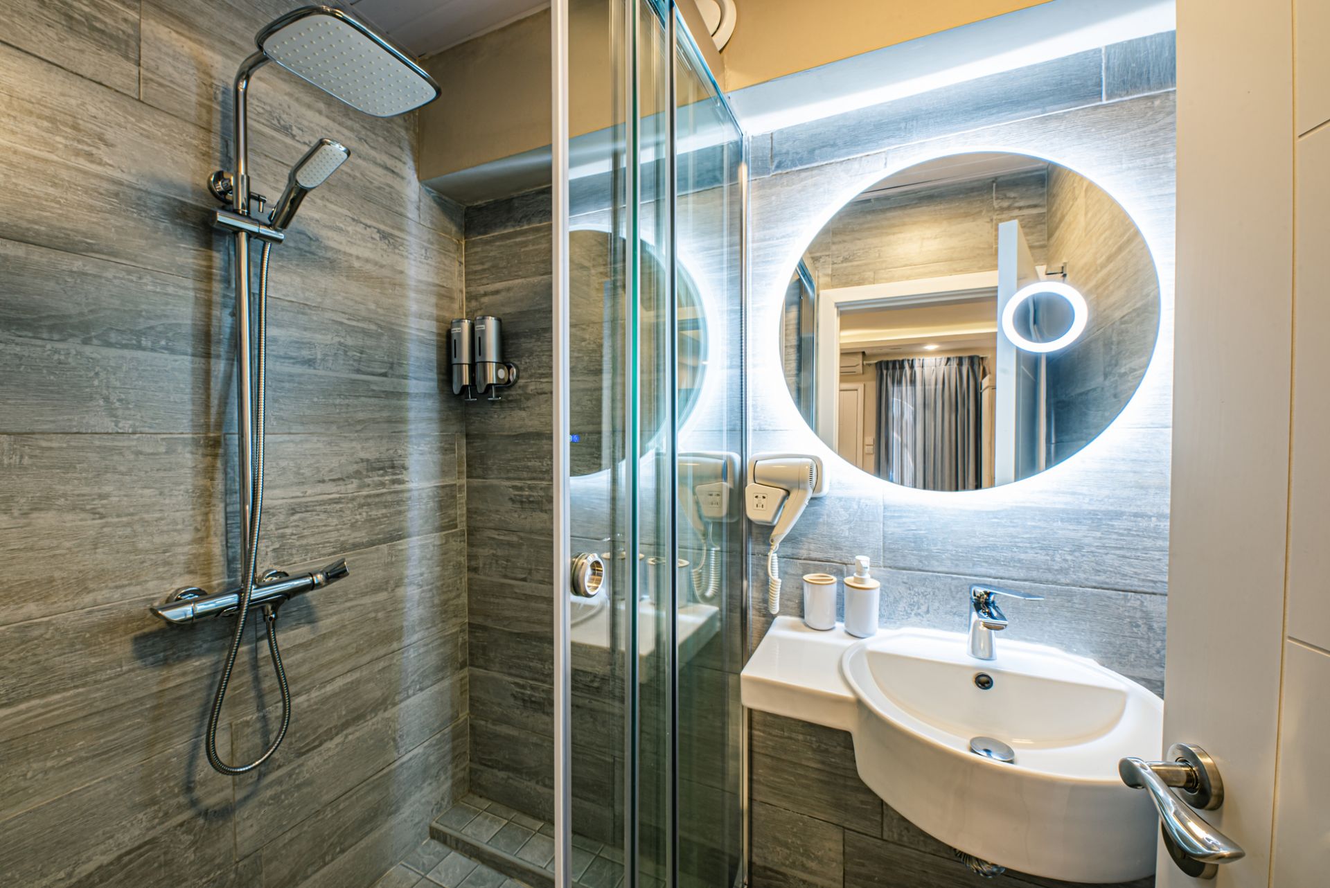 Front room shower